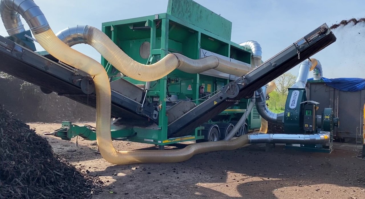 Anbau-Windsichter TUKWIND P37 und KOMPTECH Sternsieb L3